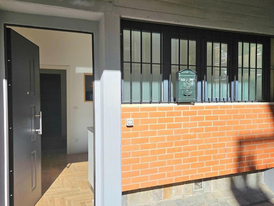Grazioso Bilocale Ristrutturato Vicino Alla Stazione/Metro Mailand Exterior foto